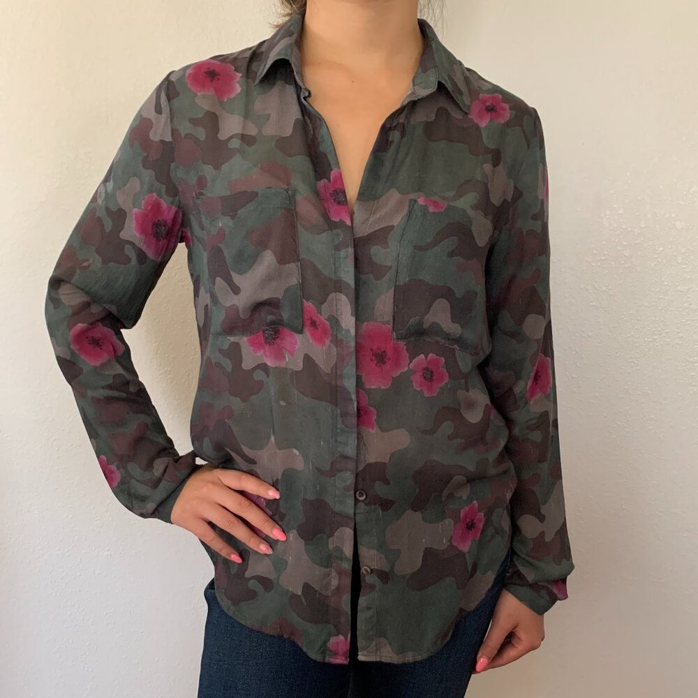Cloth & Stone Green Camo Floral Button-Down – Size Small